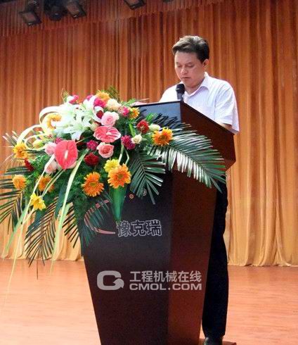 长垣县常务副县长李明俊