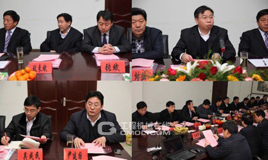 山东开泰董事长张来斌、总经理王瑞国、副总经理吴成民、尹建国出席会议