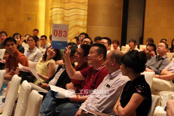 中国普洱茶首场无底价拍卖会