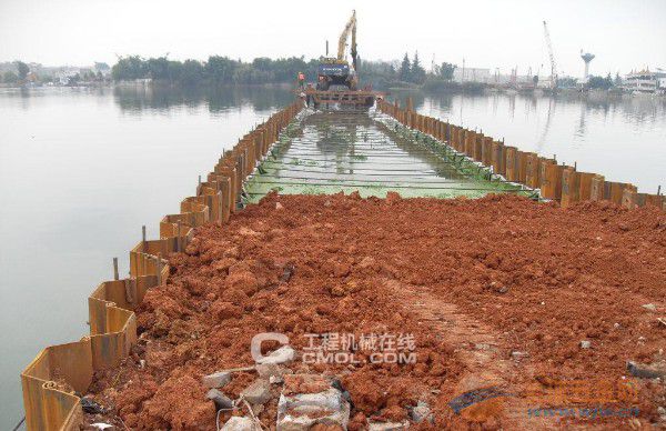 国际承包商市场火热孕育工程机械巨大商机