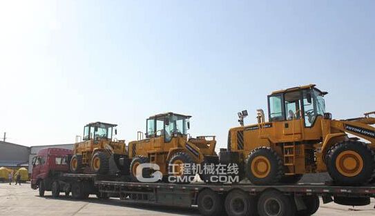 雷沃装载机连获620台海外大单