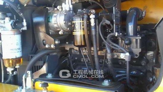 小松SAA4D95LE-5大功率环保发动机