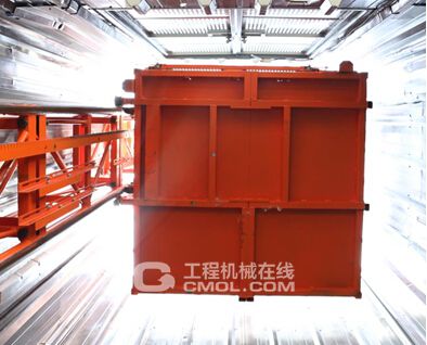 SC100井道式施工升降机