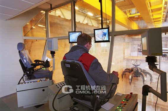 科尼全自动垃圾抓斗起重机进驻北京南宫生活垃圾焚烧项目