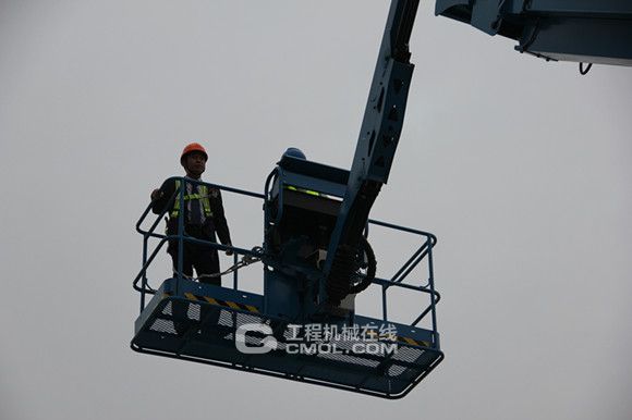 王董登顶吉尼SX™-180