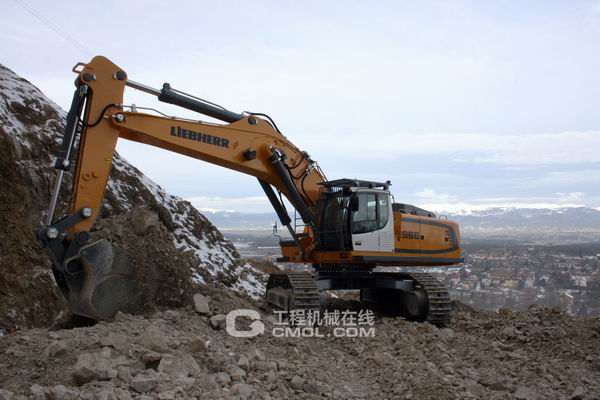 利勃海尔专为中国市场推出的70吨级新型R966履带式挖掘机