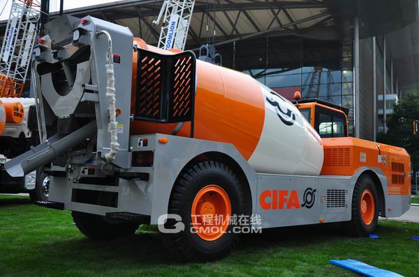 CSM45矿用搅拌车