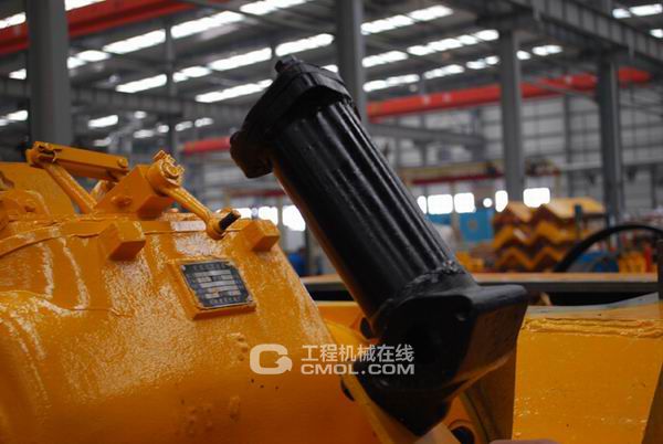 图6：转向油路粗滤器