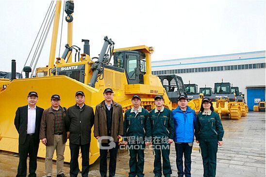 中国机电产品进出口商会张钰晶会长来山推调研