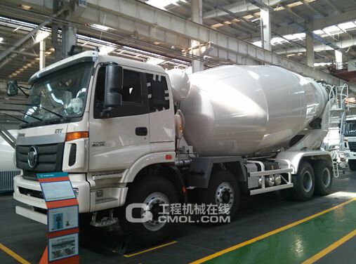 雷萨16方无副梁搅拌车成功问世