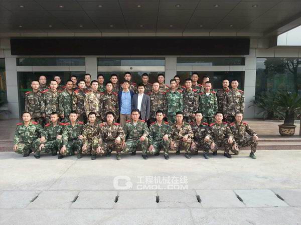 晋工武警水电第二总队重机操作手理论培训班