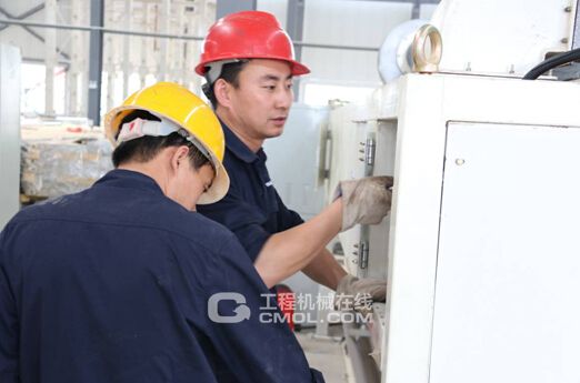 山东海义依托三一重工不断推出的新产品致力于与行业企业一同努力探索新方法、新出路，打造新产品、拓展新领域，全心全力促进绿色建筑产业的发展。