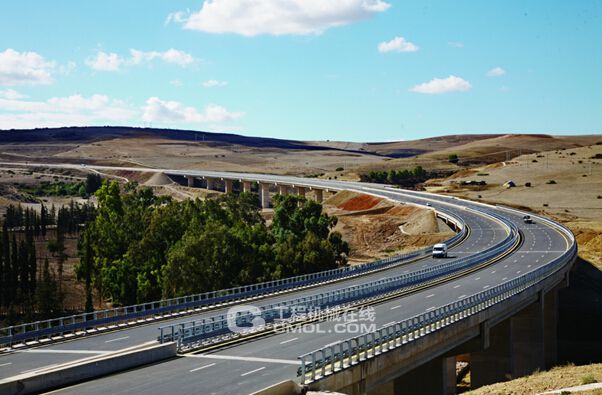阿尔及利亚东西高速公路