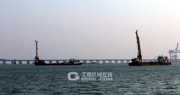 徐工旋挖钻海上展雄风 首次实现多台钻机海底成槽作业