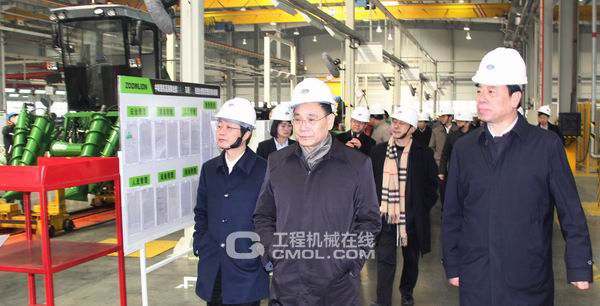 臧世凯副主任率人大代表视察中联重科农业机械制造基地