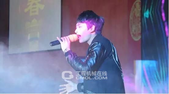 男声独唱《花火》,火红的年代,火红的心,火红的事业