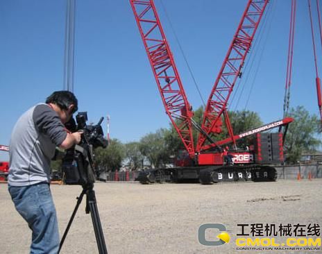 “神州第一吊”展示“中国制造”实力