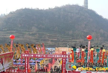 广丰县多管齐下打造挖掘机之乡