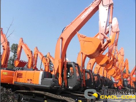 2011挖掘机行业非同寻常的路