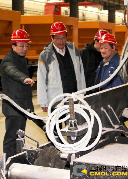 中国公路学会副理事长刘家镇一行访问西筑