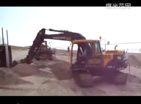 沃尔沃EC140B挖掘机