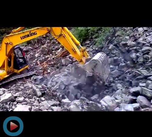 视频: 5100米高原龙工挖掘机作业视频