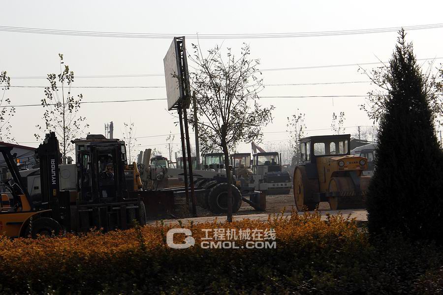 徐水工程机械市场12