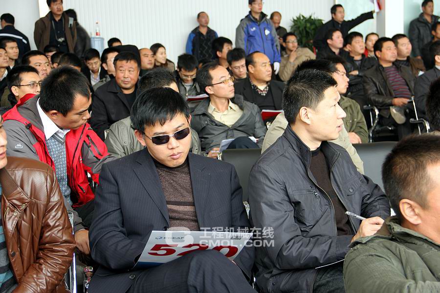 易极二手设备无底价拍卖会1