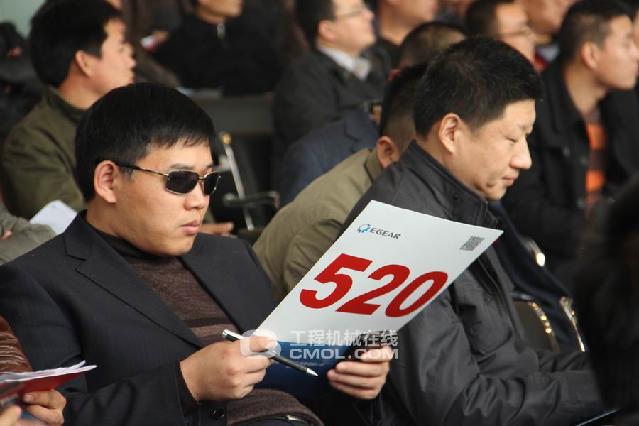 易极二手设备无底价拍卖会11