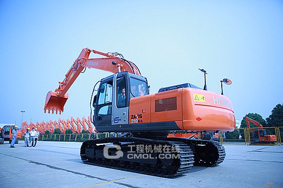 日立建机ZX210K-3G挖掘机