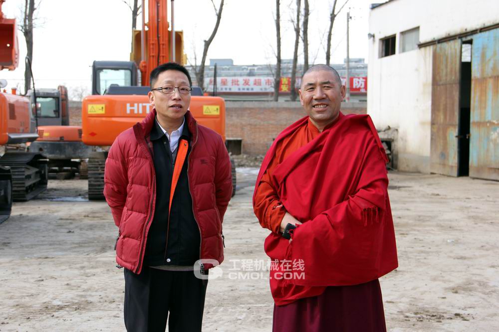 北京骏马集团捐赠挖机仪式18