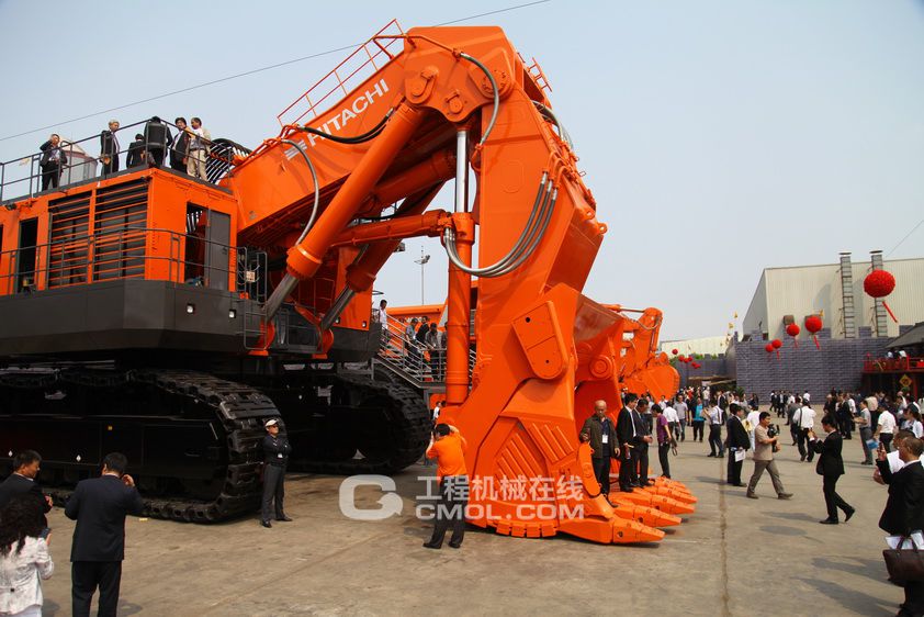 原装日立超大型挖掘机EX5600E-6LD