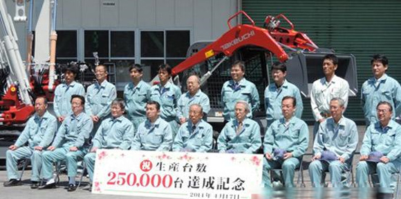 竹内在日本生产小型挖掘机累计突破25万台