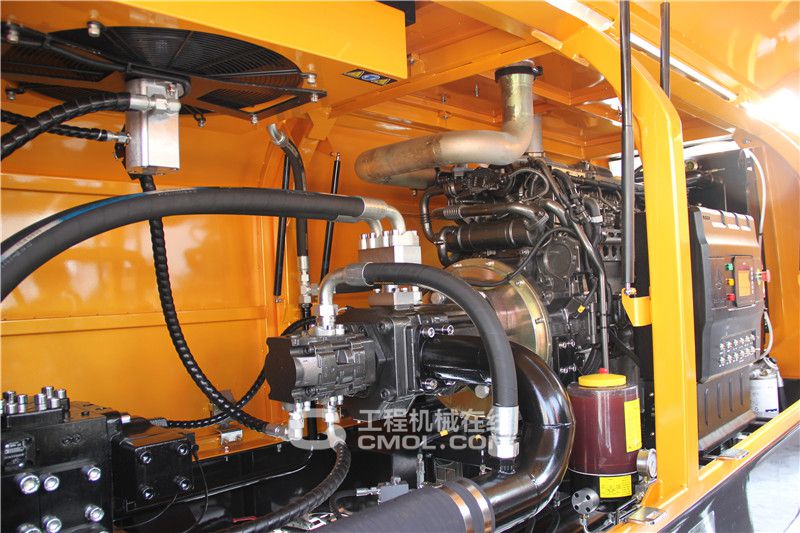 三一HBT8018C-5D柴油机混凝土拖泵