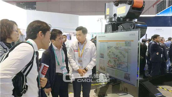 日立建机出展首届中国国际进口博览会(图3)