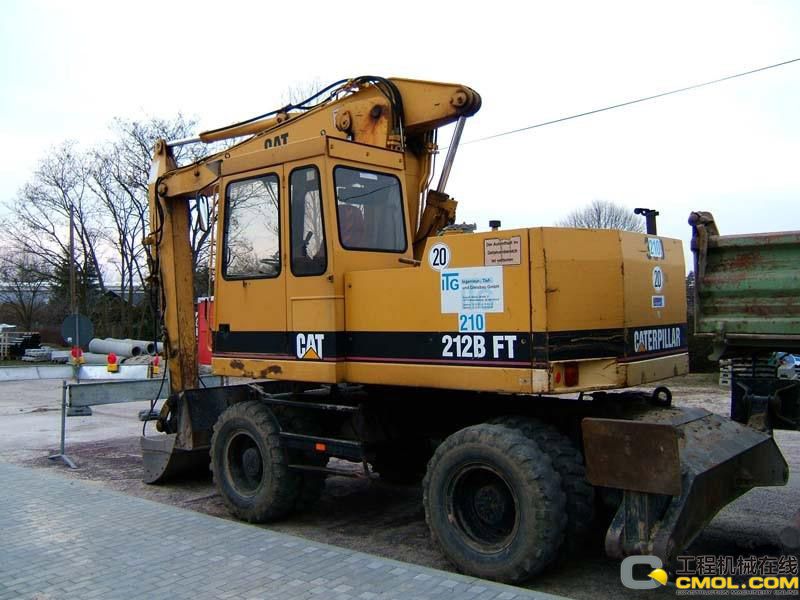 卡特212BFT挖掘机