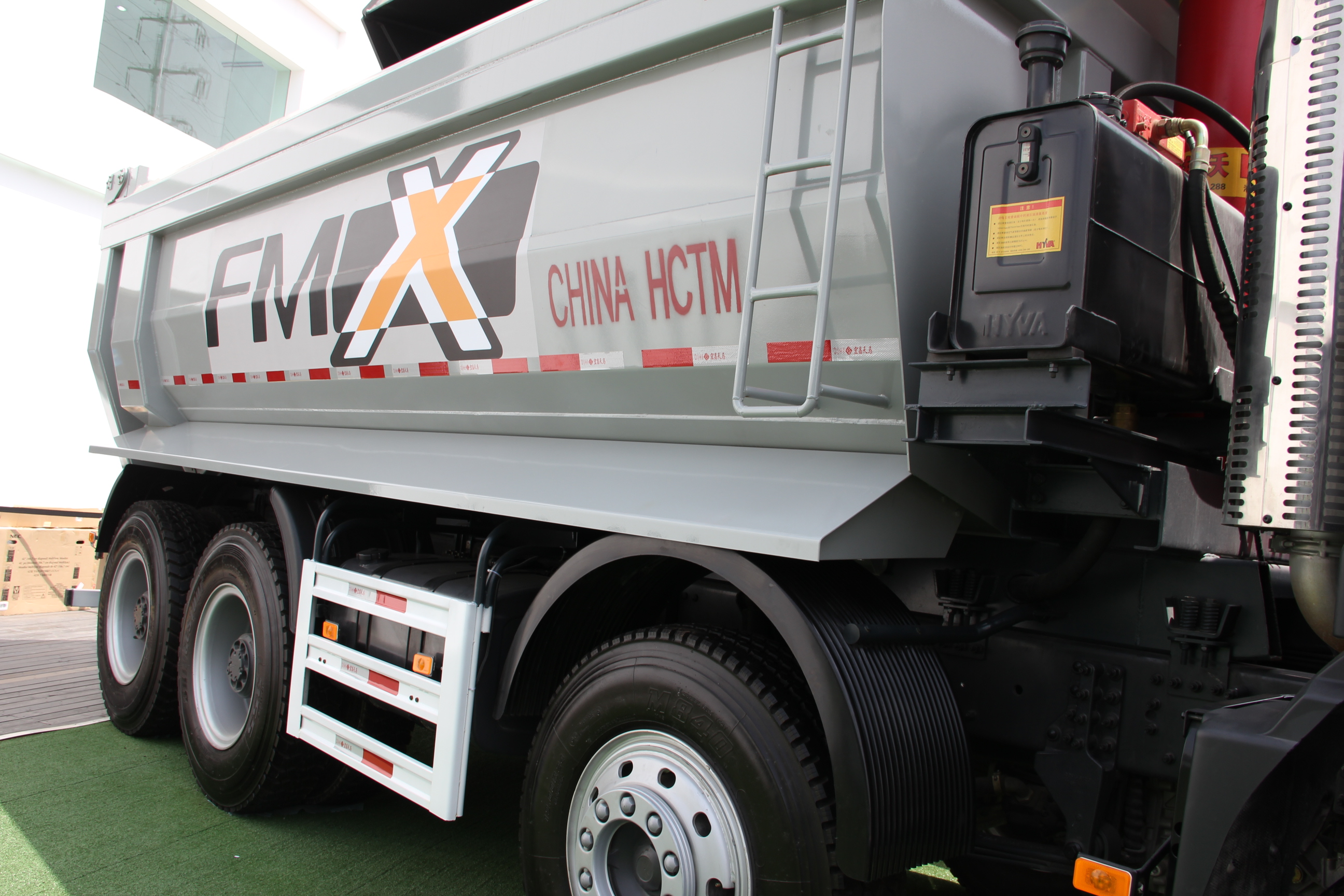沃尔沃FMX自卸卡车