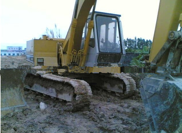 加藤HD450VII挖掘机