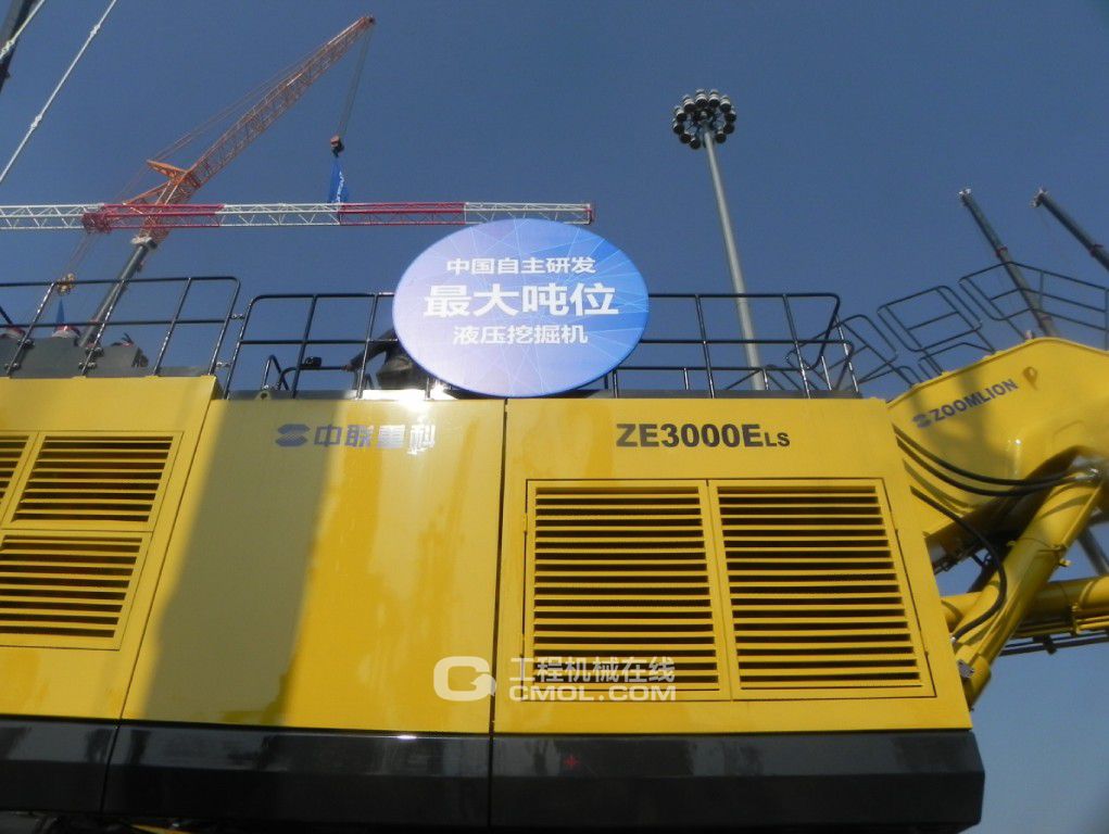 中联重科ZE3000ELS大型液压挖掘机