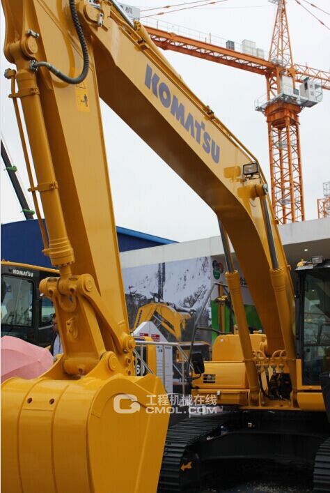 小松HB205-1M0-挖掘机
